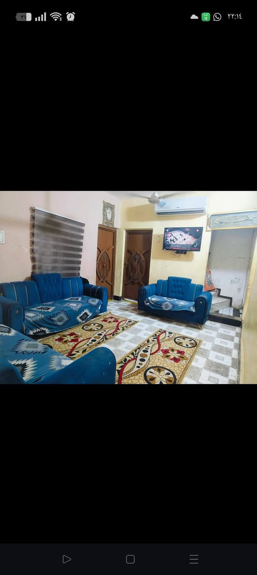 سلام عليكم
بيت طابو مساحته 160 متر  تضحيه على شارع لعام  قرب مدرسة حبيب ابن مظاهر  يتكون من 3غرف وصحيات داخليه وخارجيه  وديوانيه وصاله 
سعر 145 
***********
