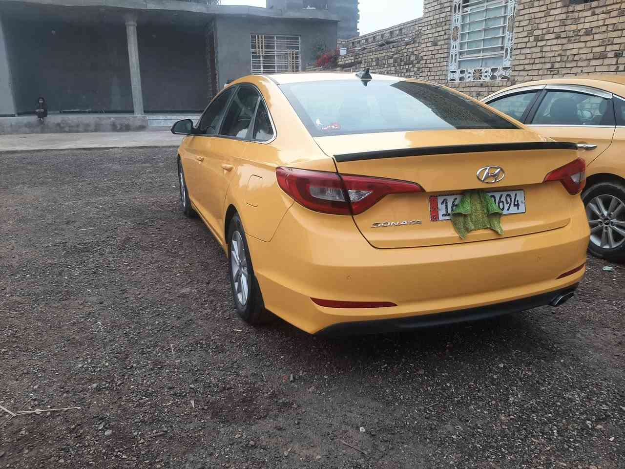 سوناتا 2016 امريكي ليبل واحد 
بس بنيد بدل فقط سياره جاهزه منضومه بانزين جديده بخاخات حاويه تخم تاير حداديه  رقم انكليزي قادسيه هيئه وغرامات اوبحث خطها ديوانيه بغداد بيه تحجه بسيطه موجوده بلمنشورالسعر 118 بيه مجال بصيط مكان الديوانيه شاميه 
 ***********
