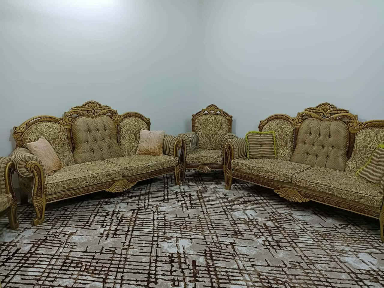 السلام عليكم 
تخم مصري للبيع 
عشر مقاعد نظيف
السعر 350 وبي مجال
العنوان ابو غريب


**إذا كنت صاحب هذا الإعلان وتريد حذفه لأي سبب، رجاءا أرسل رسالة إلى الدعم الفني**