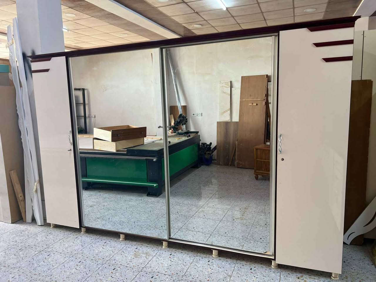 العنوان كركوك دوميز معرض يونس نجار قرب مول كركوك 3 للاستفسار *********** كركوك, العراق
