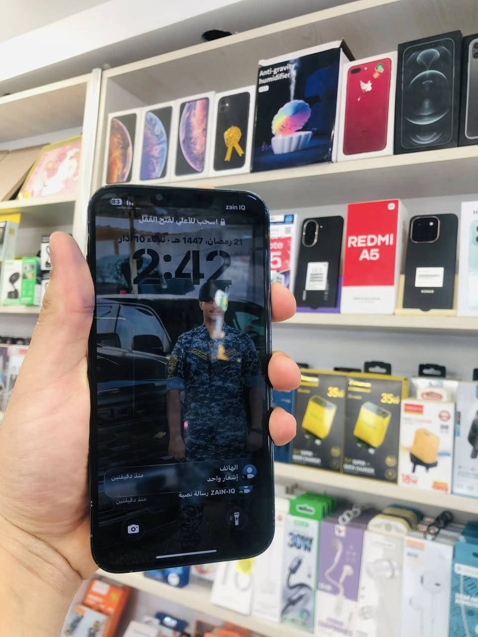 🔥 iPhone 13 Pro Max للبيع 🔥
• بطارية 78%
 • الكارتون موجود
 • نسخة شرق أوسط
 • ضهر مكسور (موضح بالسعر)
 • باقي الأمور تمام

💰 سعر ناررررر 🔥🔥 وقابل للتفاوض
📞 للاستفسار: ***********
