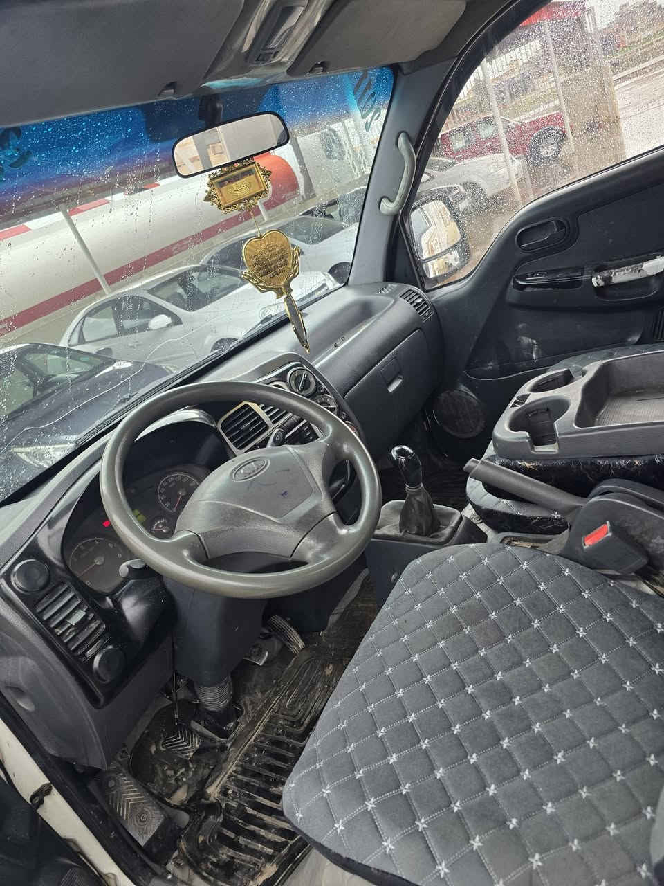 كيا ٢٧٠٠ موديل ٢٠١١رقم و سنوي نو تا ٢٠٣٠ رقم دهوك عنوان دهوك روفيا معرز هارون رقم تلفون *********** سعر ٩٧ ورقة و مجال
