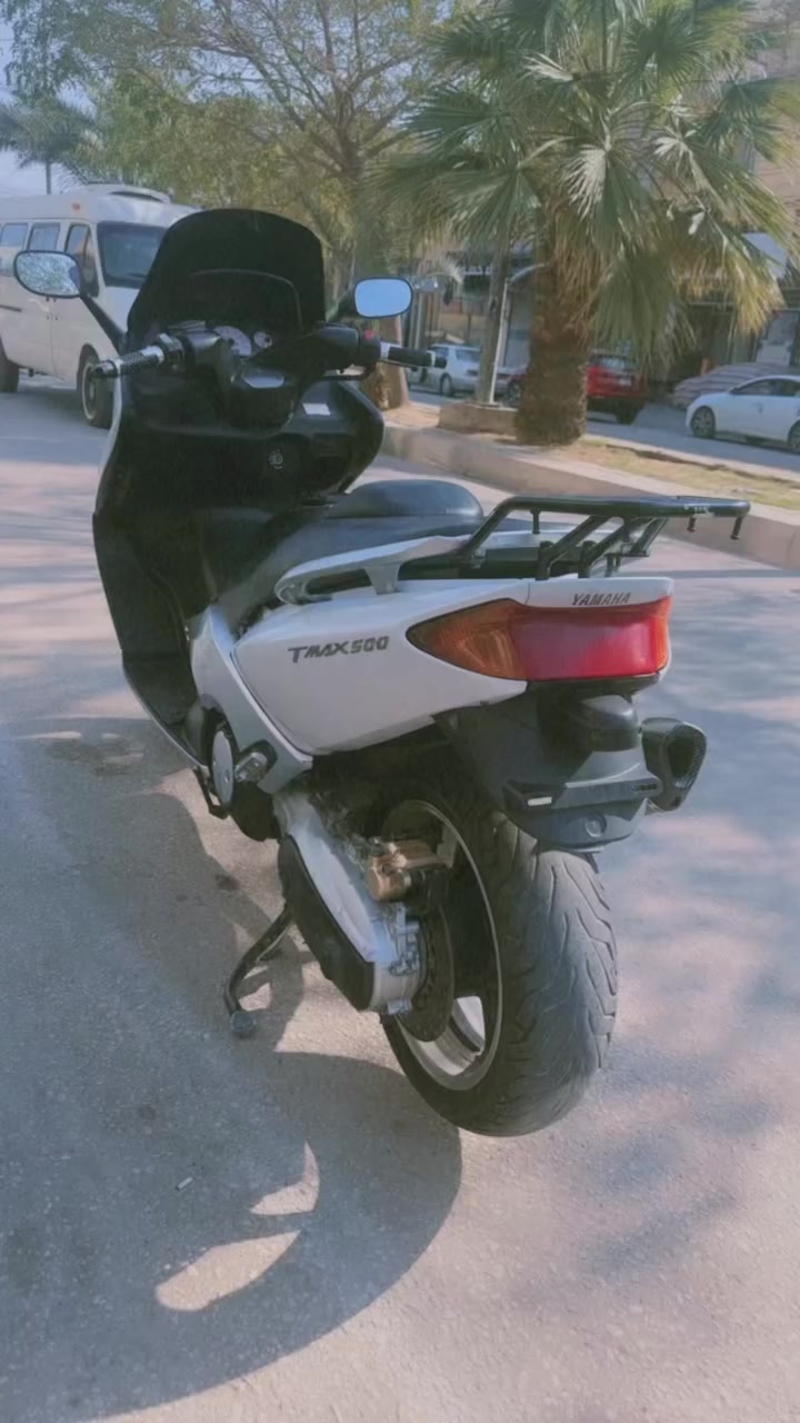 سلام عليكم دراجه تيماكس للبيع 2007 دراجه مكفوله مكاني بغداد شعب سعر 17بيه مجال تفاصيل عل رقم ***********
