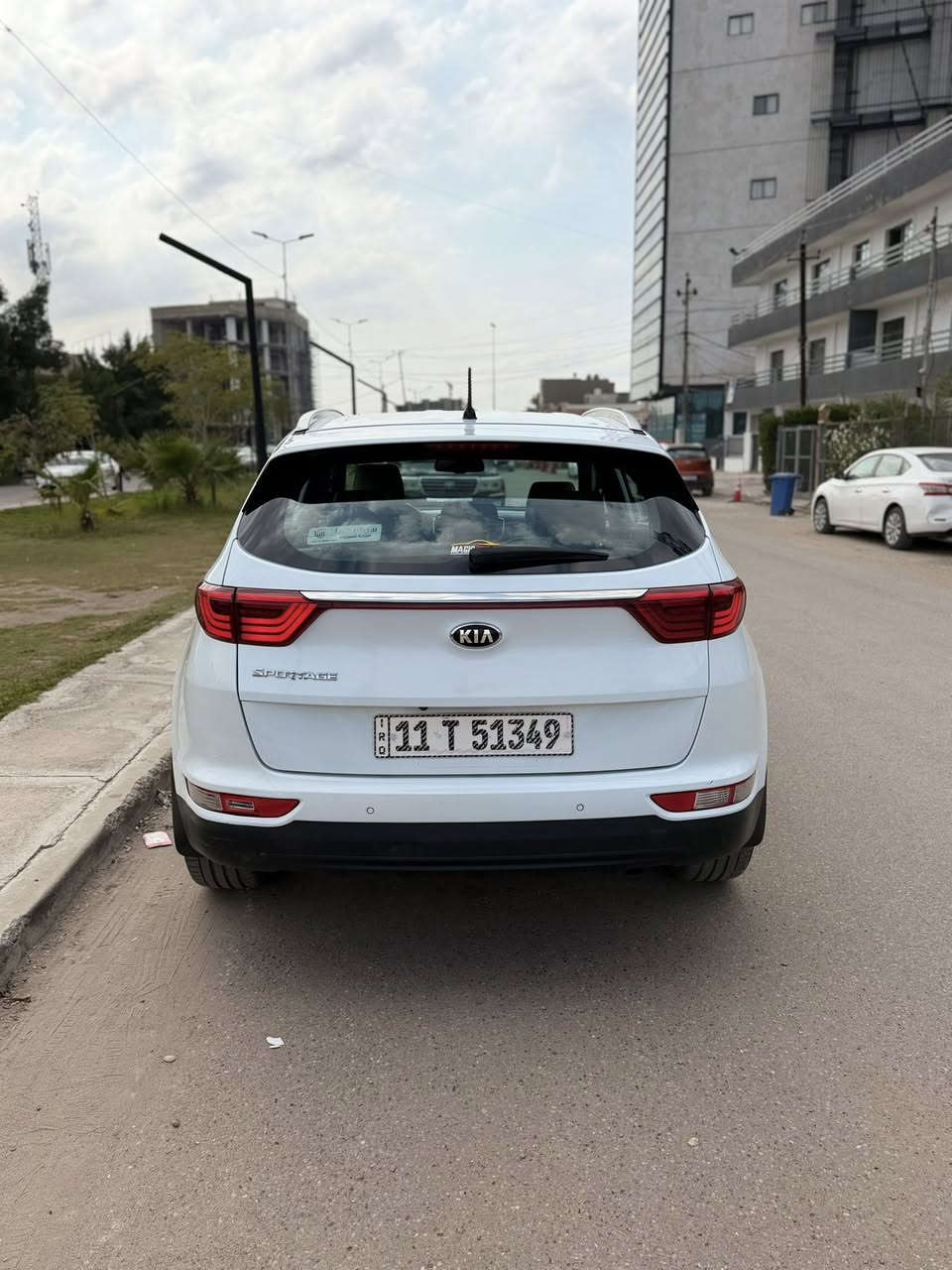 كيا سبورتج 2019 خليجي
اللون ابيض

محرك 2000 دوش 

ماشية 126 الف كيلو

السيارة خير من الله

الداخلي عسلي واسود

مواصفات فول عدا الفتحة 

سايد بريك كهربائي 

اوتو هولد 

درايڤ مود سبورت ونورمال وايكو 

شاشه اعطال 

حساسات امامي وخلفي

وحساس قياس الاطارات

مري شفط وية السويج

بصمه ابواب وتشغل 

كراسي كهرباء 

تبريد بيانو منفصل مناخين  ثلج 

قطعتين تبريد 

زراك لايت 

السياره مناقصها شي وخير من الله

ومصروف عليها ادامه كامله  

مشايفه البانزين العادي 

على ايدي السياره من سنتها لليوم 

بيها شخط بلباب الوره ورصعه بلجاملغ عله وضعهن ممصلحهن وصبغ نص دعاميه خلفيه

والتقرير مالتها موجود  

جاهزة وكاملة السيارة من كلشي وبلعافية على الياخذها  

رايدها ب178$ وبيها مجال حك الجية 
مكانها بغداد حي الخضراء 

التواصل على الرقم ***********
