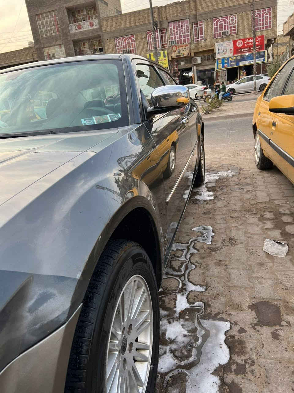 السلام عليكم اوباما موديل 10 وارد امريكي داخلة كلين بيهة صبغ الربع داير الهلالات وصبغ جوة التريشة مال باب السايق كير ومكينة مكفولات صدر جديد عربانة خلفية جديدة تدفئة تبريد مكفول وبيهة منظومة غاز السيارة بسمي رقم بابل مميز السعر 125 وبيهة مجال قليل مكان السيارة بغداد للاستفسار ***********
