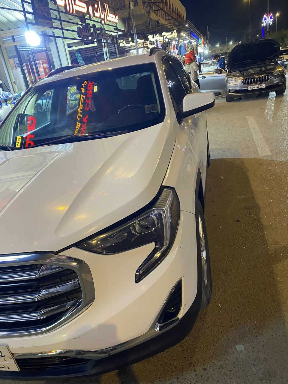 السلام عليكم 
جمسي تيران 2018 ابيض رقم واسط سنويه ورقم جديد بسمي السياره 

بيه تبديل بنيد فقط نفس اللون  صور الحادث مرفقه 
سياره جاهزه وخير من الله تخم تاير - باتري  - لايت زنون 
ماشيه 138كيلومتر  
كير محرك مكفول 
مكان السياره واسط الكوت 
رقم التليفون *********** اتصال او واتساب 
او خاص ماسنجر
