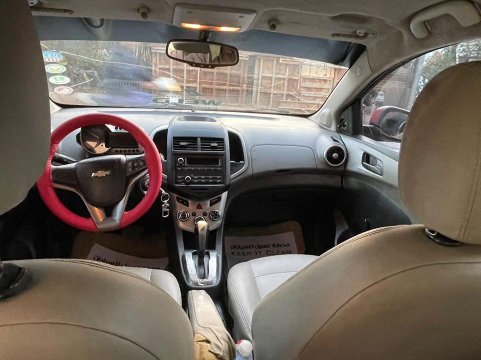 السلام عليكم للبيع شوفر سونك2016🍅لون احمر طماطمه مميز محرك ١٨٠٠ كير اوتماتيك 6 نمر تحكم استيرن ويل كب بلوجكترات كشنات جلد بلادي سنتر لوك اشاره ترحيب صندوق بصمه بلوتوث حاكيه تخم تاير جديد باتري جديد ادامه كامله أي عطل مابيها حتى السيرفس طافي السياره وارد أمريكي بيها بل جاملغ الامامي الايمن صبغ على كد شبر بدون ايرباك بدون تبديل شواصي لغود كفاااااله عامه رقم انكليزي السعر ٧2 مكاني بغداد  بسمايه وهذا رقمي ***********
