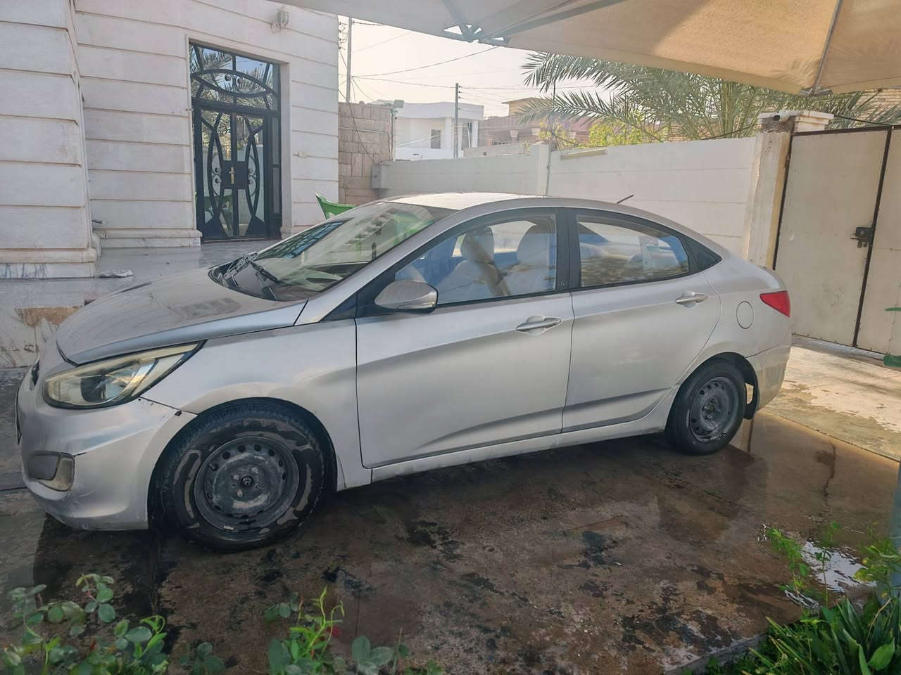 اكسنت 2017
وارد خليجي 
ضررها بابين وجاملغين الاماميات بس صبغ بدون حادث 
الرمادي / السعر ٩٥ ورقه وبيها مجال بسيط 
للاستفسار ***********
