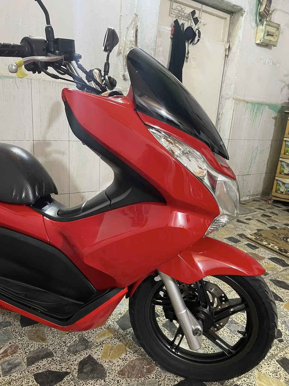 السلام عليكم psx دراجة رمبة كفالة عامة من كلشي يابانية صور مزاد JF مكينة 150ss حساس ازدحام حرف A ماشية 34 دراجة جديدة نضافة 100/100 كفالة عامة الاستفسار واتساب ***********💵✅📞
