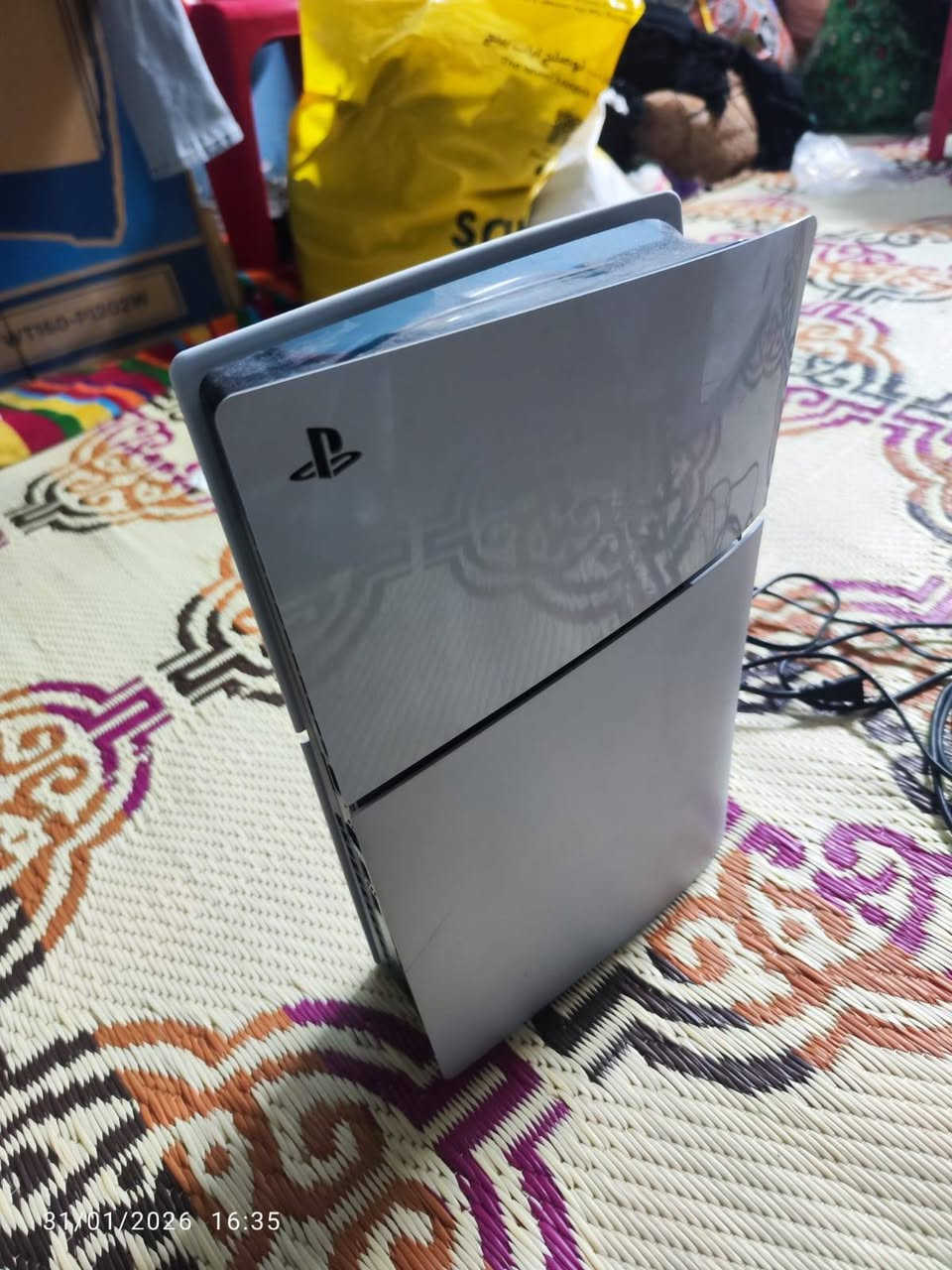 سلام عليكم ورحمة الله وبركاته بلي 5 سلم لوك ستيكر استخدام شهرين فقط كلة ع وضع الشركة كامل ملحقات اصليات مع كارتون السعر 650 الف وبي مجال مكاني ديوانية للتواصل *********** واتساب موجود
