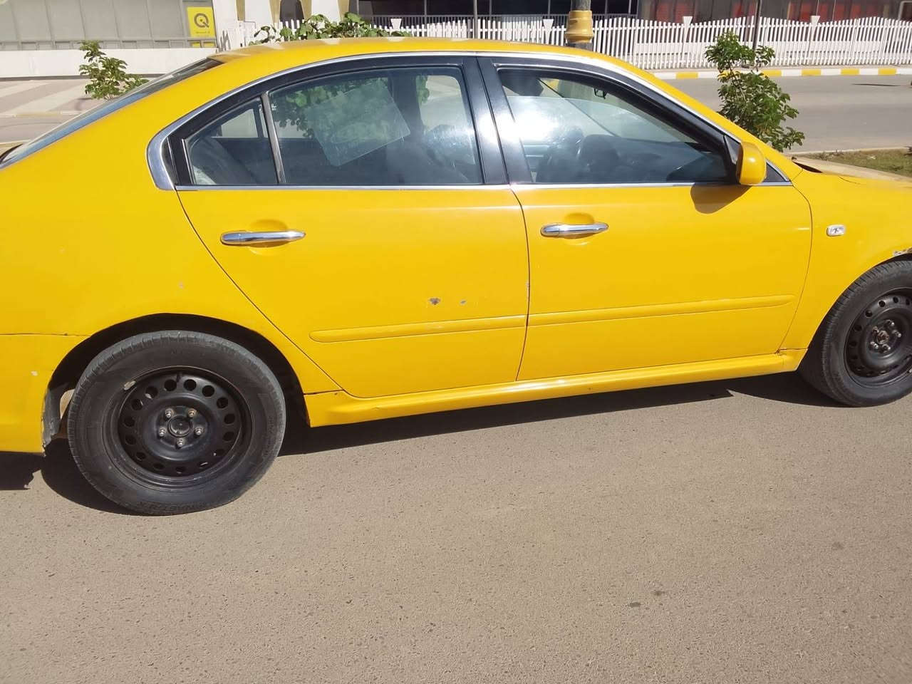 سلام عليكم وبتيمه 2009 خليجي رقمه بابل متواجده بذي قار بسمي مكينه 2000 دوش تبريد شغال سياره جاهزه سعر 87 بيه مجال بسيط مكلف بنشر هذا صاحب السياره ***********
