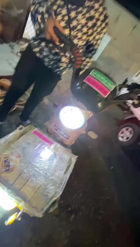 سلام عليكم شباب دراجة شحن للبيع مستعمله موديل 2024 حجم 20
دراجة زينة 5 بطاريات دبل كبار كلهن زيناد وذا تريد افحصهن دراجة كاملة مكملة مابيها اي نقص سويج وبصمة الدراجة تمشيك 30كيلو الى 35 
السعر /375 وبيها مجال 
عنوان / بغداد جسر المثنى 
الرقم / ***********
