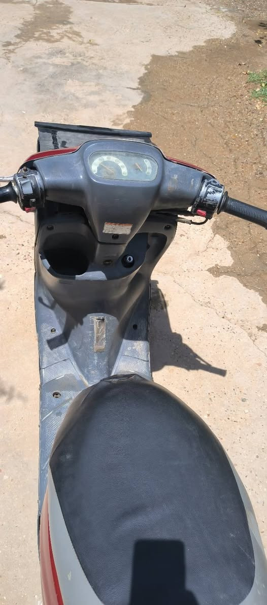 للبيع دراجه ام السله كلشي شغال بيهه كهربائيات مكينه سلف هندر لايتات بريكات اشاير نقصهه بس باتري السعر 320 وبيهه مجال مكان الدراجه مسيب على طريق كربلاء بغداد الشراي يتصل على الرقم *********** او خاص
