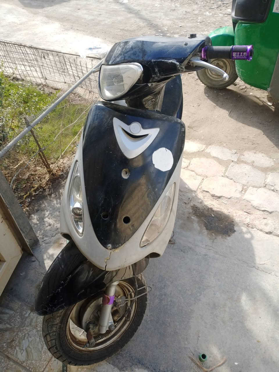 ماكس منغولي الدراجة شوفة عينك متروكة بس شغالة وكلشي بيهة شغال أمانة اللة ما استخدمهة مابيهة نقص السعر ٤٥٠ الف وبيها مجال حك جية المكان الدورة أبو دشير
الرقم : ***********
