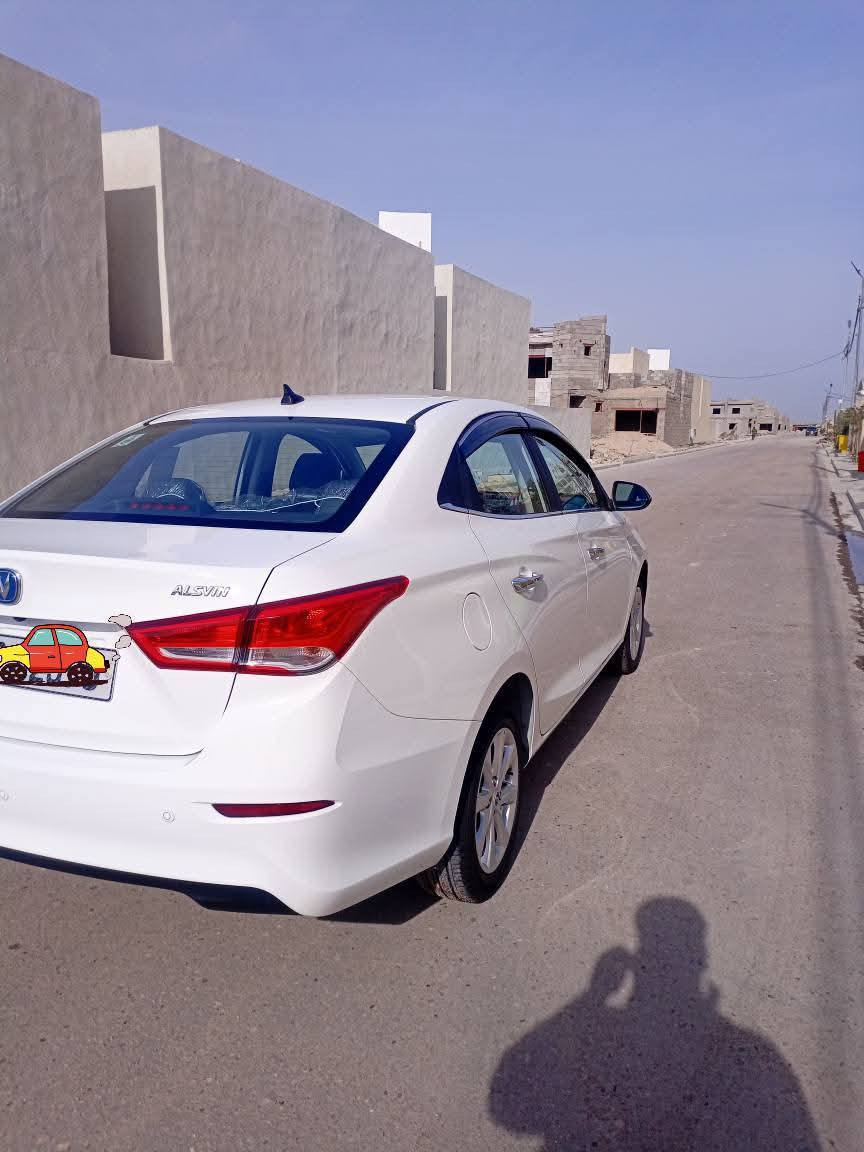 للبيع شانجان السفن موديل 2025 
كير محرك كفالة لا تنقيص ولا تبخير 
حدادية 80٪ 
تخم تاير 
داخل جلد اسود على وضع البلاد 
تحكم ستيرن 
حساسات خلفية + كاميرا 
بيها ضربة بسيطة جدا بالباب خلف السائق(غير معمرة) 
السعر 91 ورقة وبيها مجال بسيط 
المكان كربلاء المقدسة 
*********** 
متواجد وتساب كربلاء, العراق
