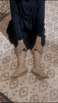 هاي حرمه كدامكم بحاجه الى عربانه  سعرها 150 الف الله يوفقكم لا تقصرون ...