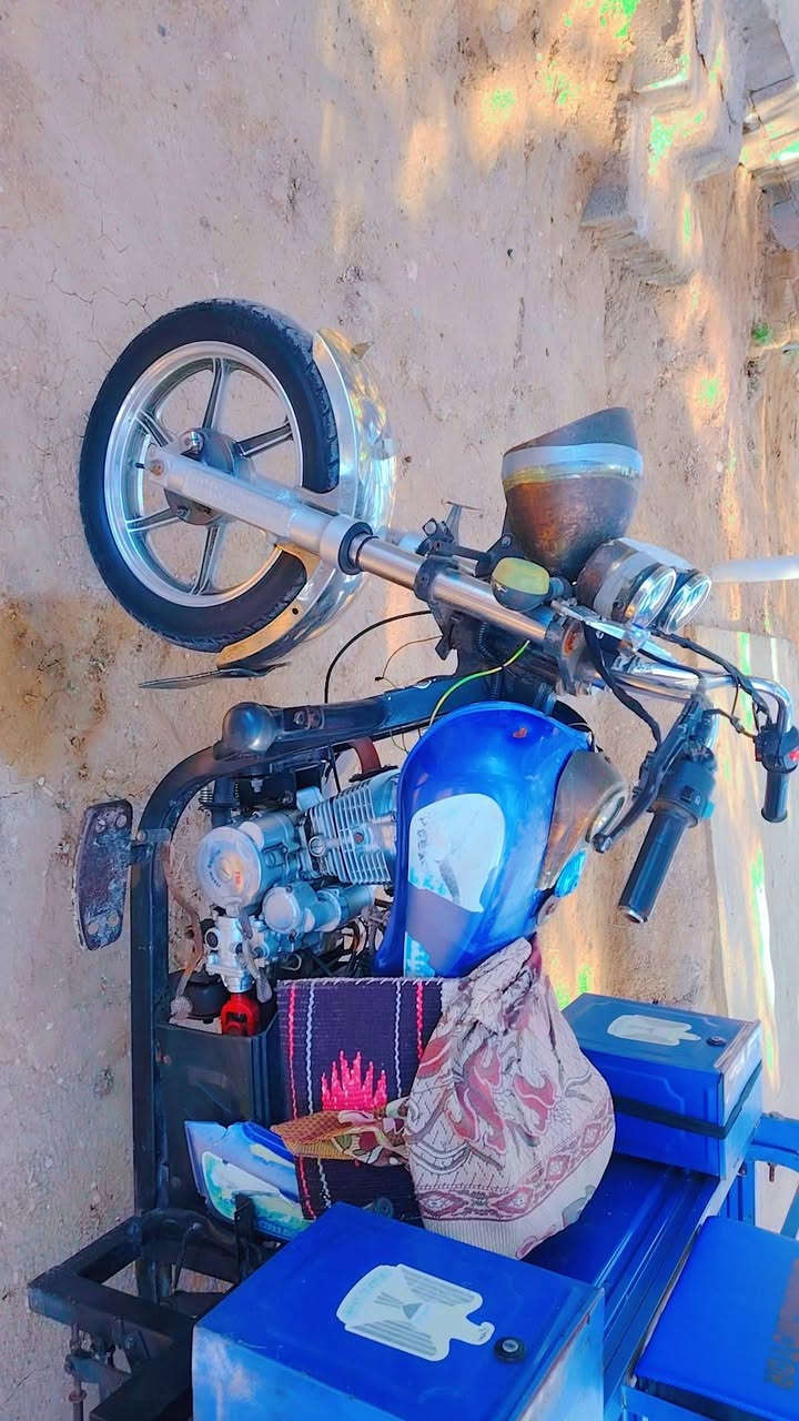 السلام عليكم ستوته موديل ٢٠ ضايعات وراقه مكينه مجفته ميلون و ١٠٠ وبيه مجال قليل رقمي ***********
