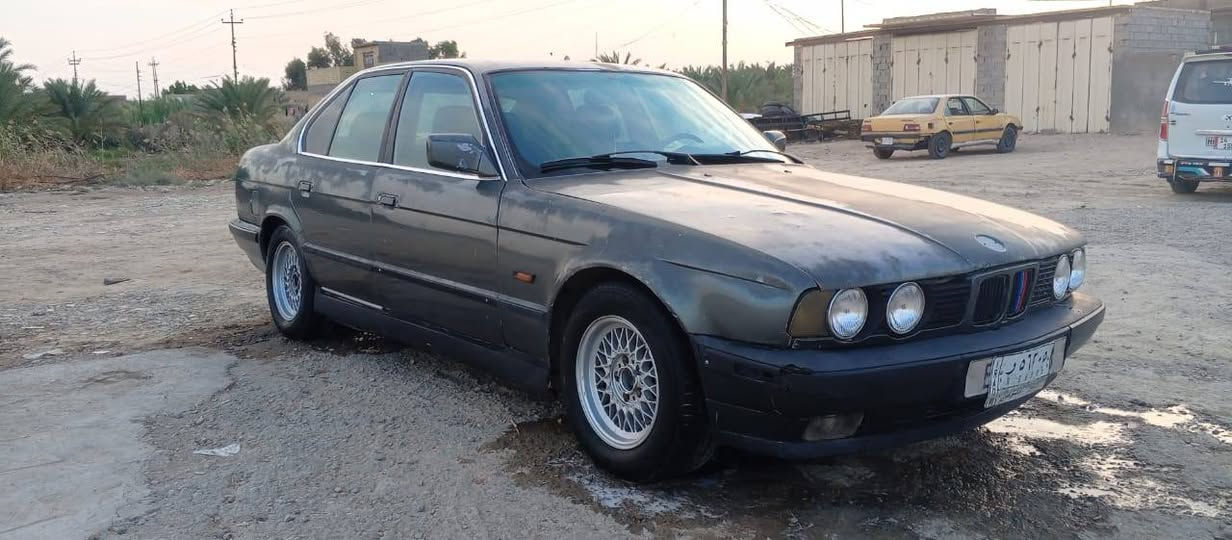 سلام عليكم للبيع بيئم 525 بلادي مكينه وكير وحداديه عده التبريد جاهزه السياره عله اخر حبايه ترايك وين متريد رقم انبار سنويه صاقطه بل ٢٣ مكاني نجف ناحيه العباسيه ‏‪0784 114 1173‬‏ للبيع او مراوس حسب القناعه السعر خاص
