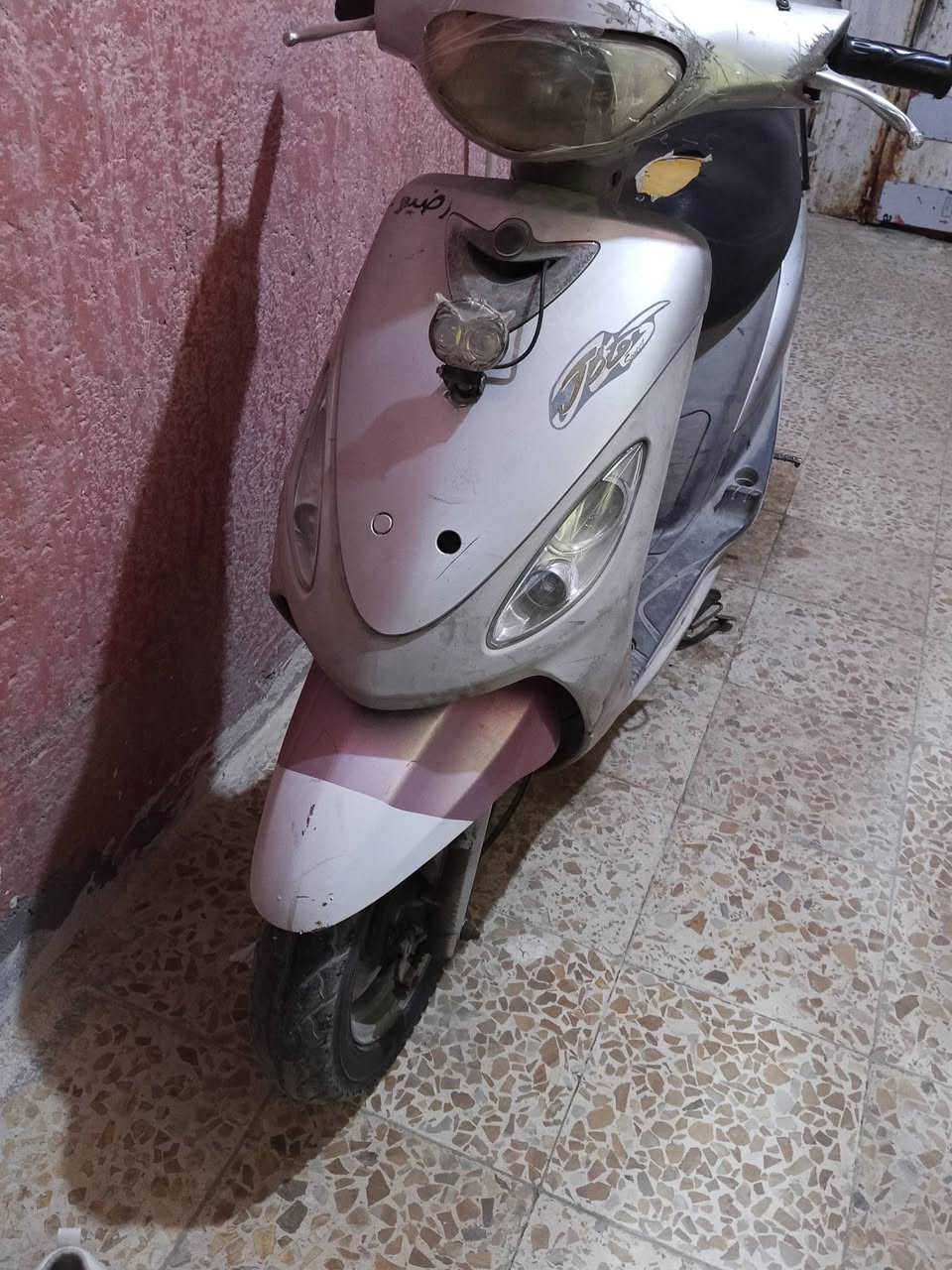 دراجة ماكس للبيع ما مفتوحة كهربائيات كلها شغالة 
نقصها باتري مكاني ناصريه حي الشهداء السعر 400 
***********
