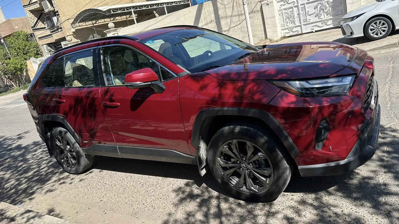 راف فور هايبرد ٢٢ xle بريميوم

فتحة سقف 
كشن كهربائي خزن ميموري
ويل مميز
داخل تو كلر بيج واسود
خارج ماروني 
ماشيه ٥٠
***********
