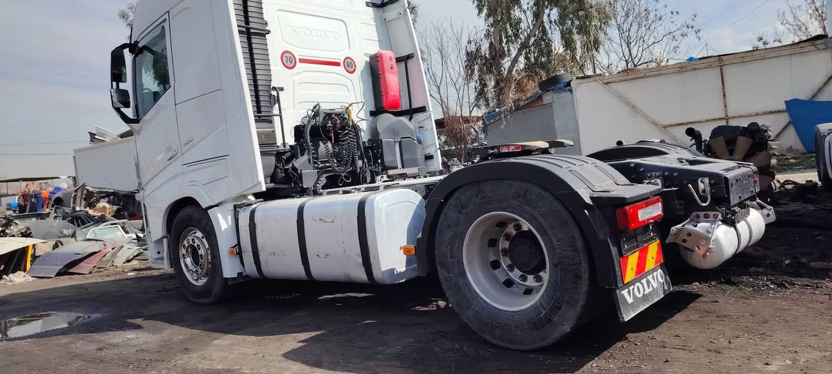 فالفو 2018  جاي مشي من ايطاليا كامل مواصفات  370 ورقة ... *********** واتساب
