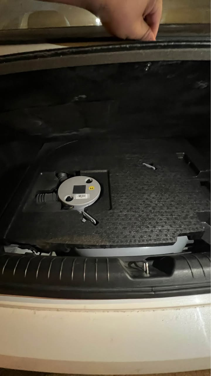 السلام عليكم 
للبيع سوناتا موديل 2023  اصل وارد كوري غاز مكينه 2500 كفاله عامه زلغ ضربه صبغ تبديل بارد سياره حيل جديد نص فول كشن جلد رادار شاشه كبيره ماشيه 70 كيلومتر فقط رقم بصره دولي بسمي تحويل ثاني يوم السعر ب210 وبيه مجال للشراي للأستفسار *********** البصرة, العراق
