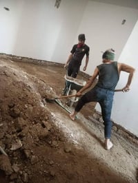 / يوجد كادر عمل جاهز/ تصعيد مواد/ تنضيف بيوت/ تفليش/ تكشيط/ تنضيف حدائ...