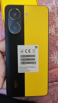 أخوان تلفون POCO X7 PRO سعره 400 جهاز جداً نظيف  ملحقاته كامله بطارية ...