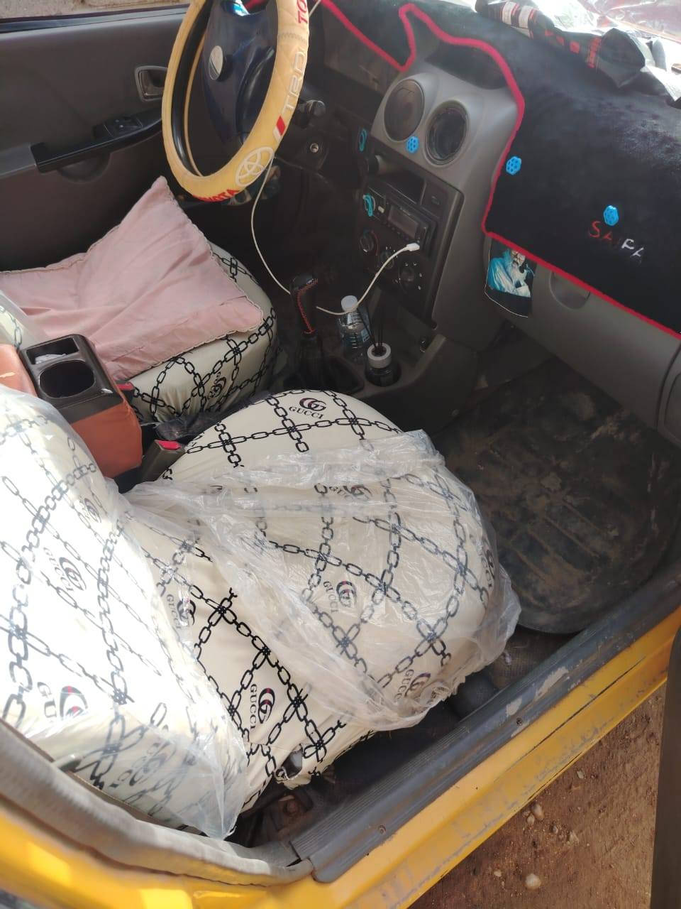 سلام عليكم ورحمة الله وبركاتة هاي سياره موديل12بلاديه لا صبغ ولا معجون ومكينه وكير شركه سعر٢٤وبيهه مجال قليل الستفساى***********
