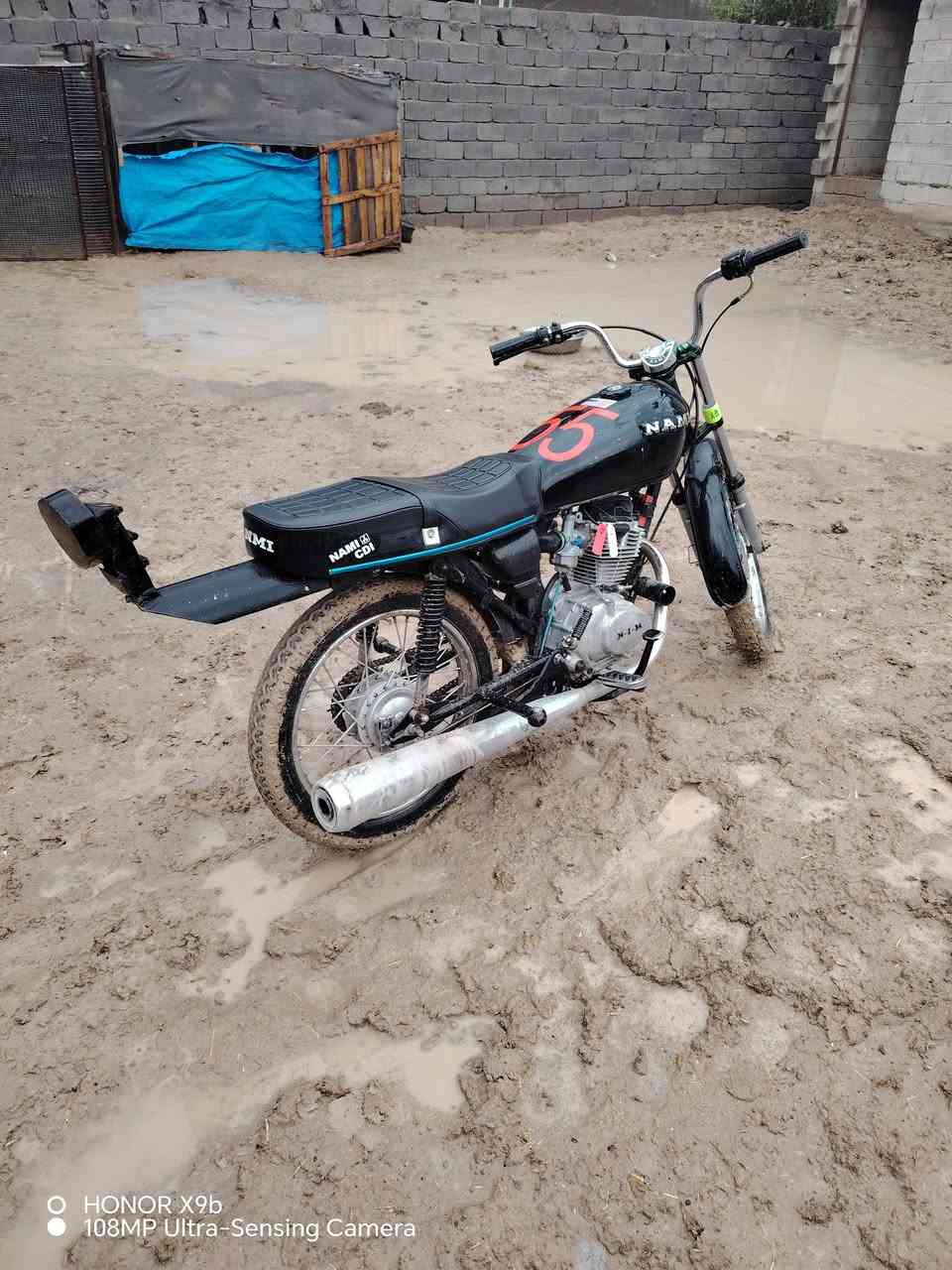 ا
السلام عليكم شباب١لبيع  نامه اترذ حرف امتياز دراجا نضيفا نشطا اوياله جديدا تايرات  ول كدام جدد الدراجا بيها عيب واحد بس كلك برقي نقص ما بيها المكان تقاطع السادا السعر 500وبيها مجال الطيبين هاذا رقمي بي واتساب ***********
