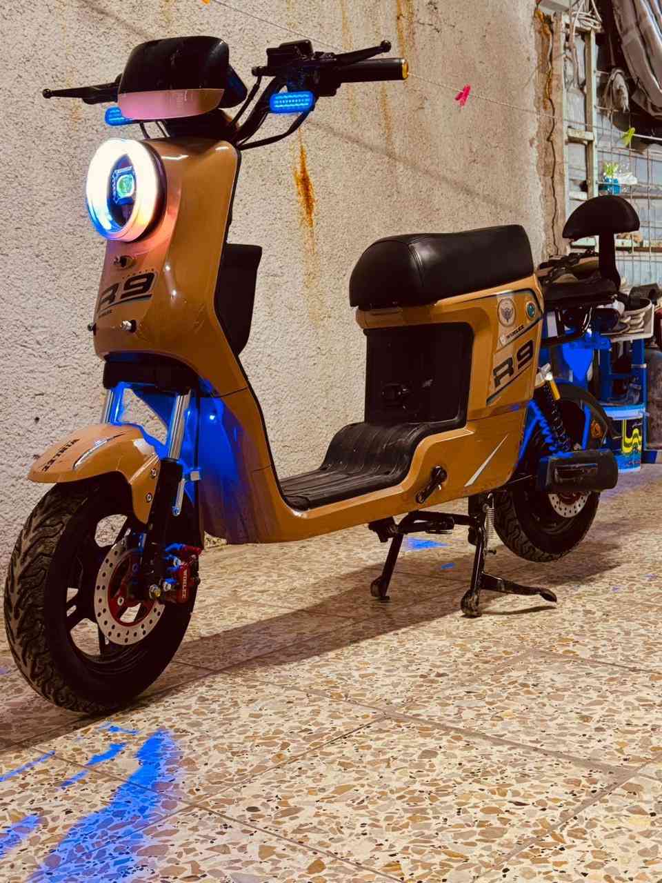 سلام عليكم دراجه R9نضافه 100‎%‎دراجه 5بطاريات دراجه بلاديه شخط مابيهاا مكان بغداد شعله چكوك رقم هاتف ***********سعر 500
