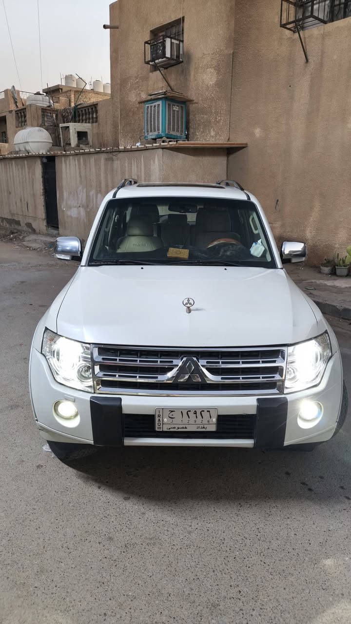 باجيرو حبتور فول الفول
موديل10
كفاله عامه عدا بارد بسيط 
السياره جاهزه من كل النواحي كير مكينه تبريد حداديه تايرات ادامه كامله 
حساسات خلفيه 
تحكات ستيرن كشنات كهرباء 
كشنات جلد 
فتحه 
ماشيه260
السعر 135وبيها مجال 
السياره رقم بغداد باسمي تحويل ثاني يوم 
مكان بغداد 
***********
