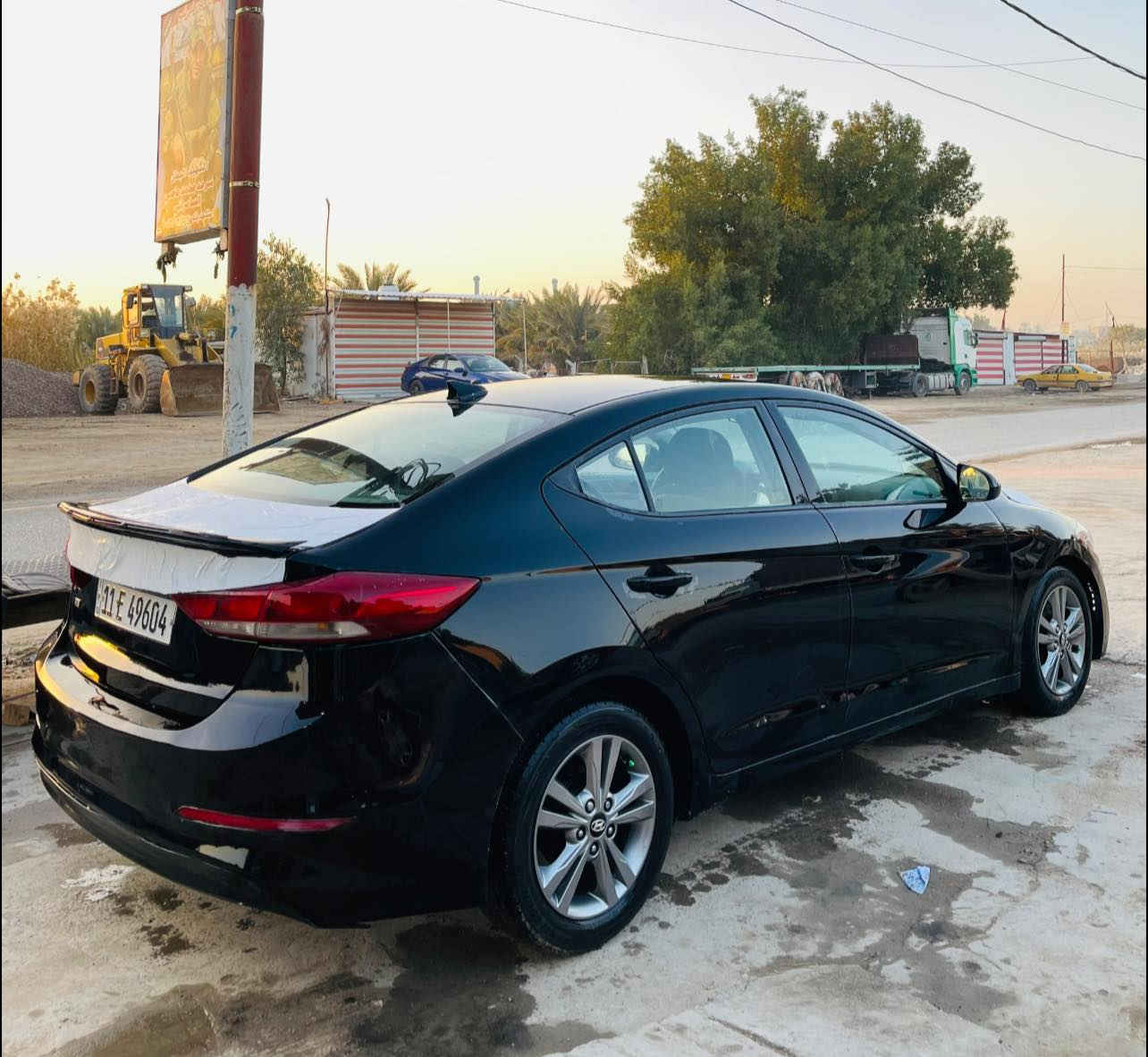 السلام عليكم النترا 2017 امريكي رقم بغداد انكليزي الجديد هزه جديده مكينه 2000 دوش بيها جاملغ وبنيد  وجاملغ خلفي  مكينه وكير وحداديه وتخم تاير كله جديد السعر 103 وبيها مجال مكاني بابل. الرقم  ***********
