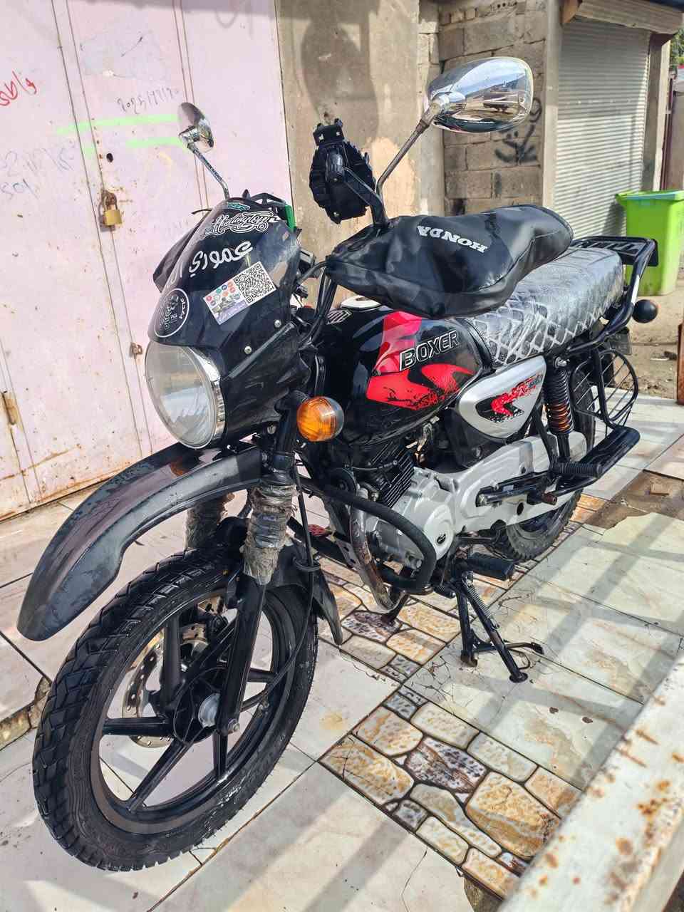 سلام عليكم دراجه بوكسر جبلي موديل 22 داخله 23 رقم بغداد وسنويه بأسمي تحويل بنفس اليوم مكينه كفاله عامه برغي ممفتوح دراجه حلوه وخير من الله مكاني كاضميه الدراجه استخدام شخصي *********** السعر 2 وتلثميه وبيهه مجال بصيط حك جيه
