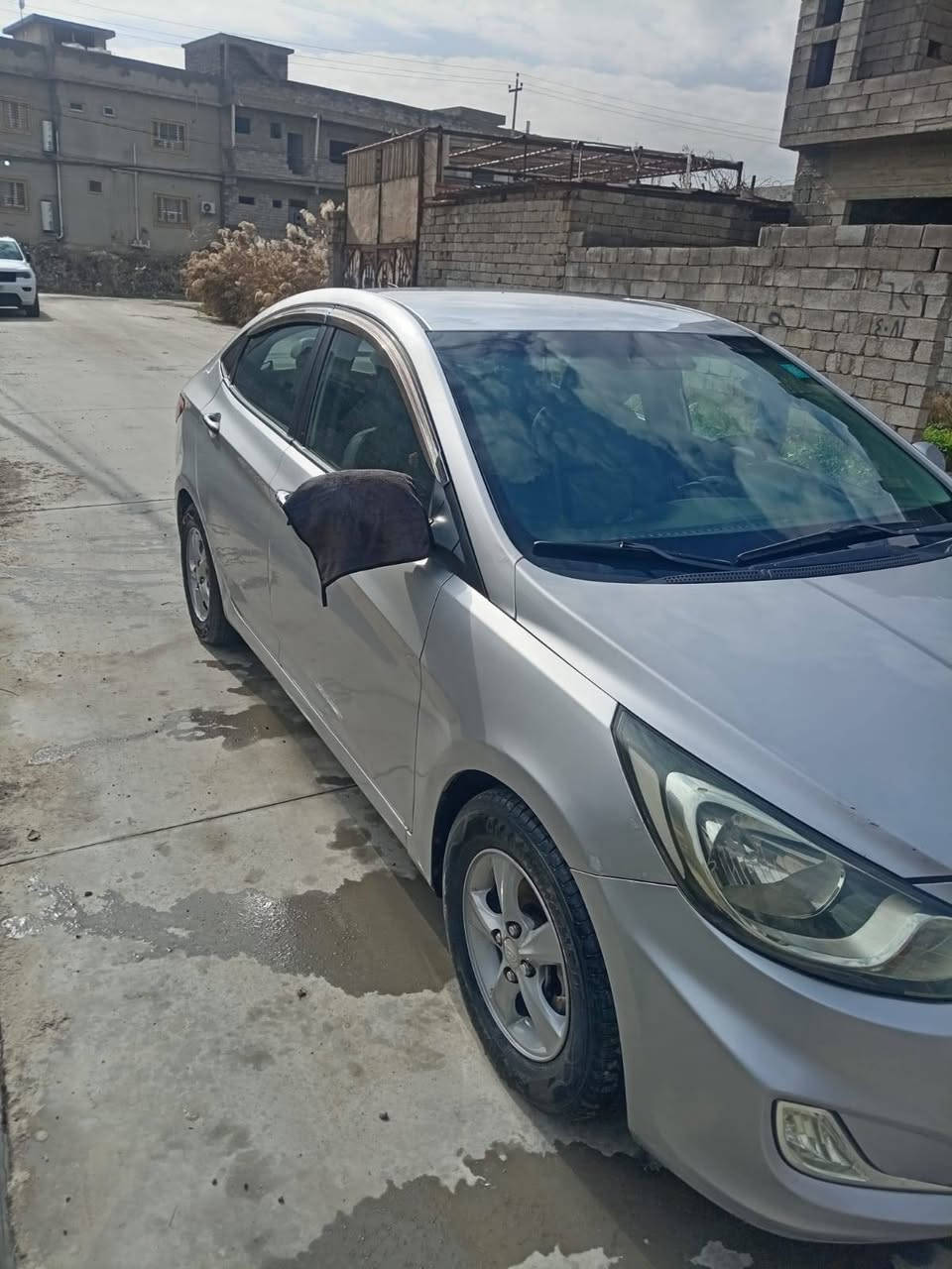 السلام عليكم
اكسنت كوري فول فول 
2011سنويه بسمي الى 2031
كابون رقم نينوئ مميز 4ارقام 
محرك  كصه جديد  بلا ضرر فقط تصليح الدوسه 
مري شفط داخل جلد تحكامات محرك 16 شرط كير شرط 
مكان السياره موصل جانب اليمن 
***********
***********
