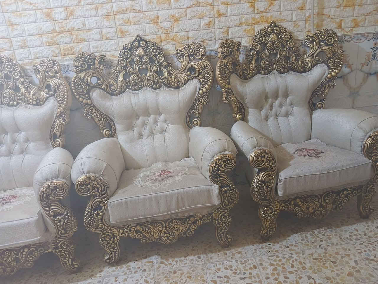تخم للبيع والشراي يتصل على هذا الرقم 

‏‪0781 443 0635‬‏
