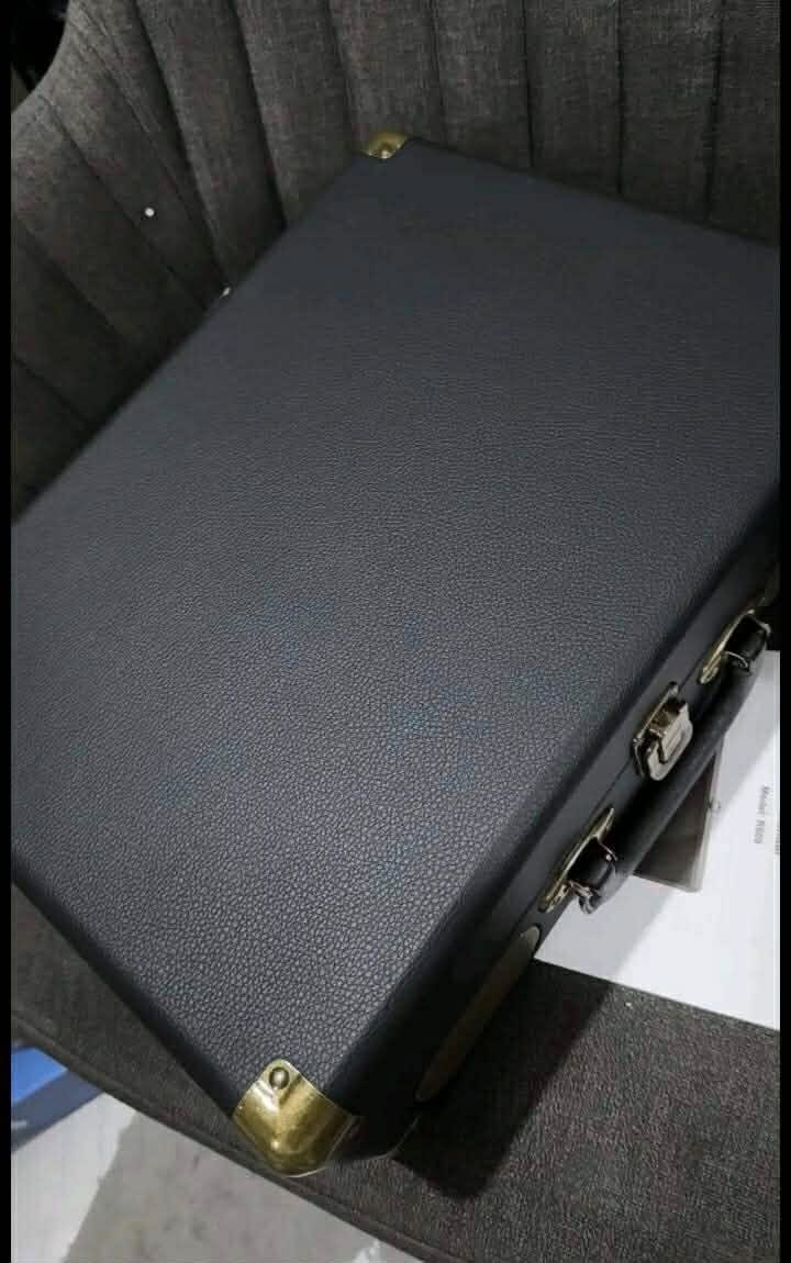 للبيع آلة موسيقية
الجهاز جديد بعده بالغلاف مامستخدم وشرط الفحص

اني ماخذتها ب١٤٥ تقريبا الماني اريدها ب١٠٠ وبيها مجال

 مجاني توصيل داخل الموصل

وخارج الموصل ٥


**إذا كنت صاحب هذا الإعلان وتريد حذفه لأي سبب، رجاءا أرسل رسالة إلى الدعم الفني**