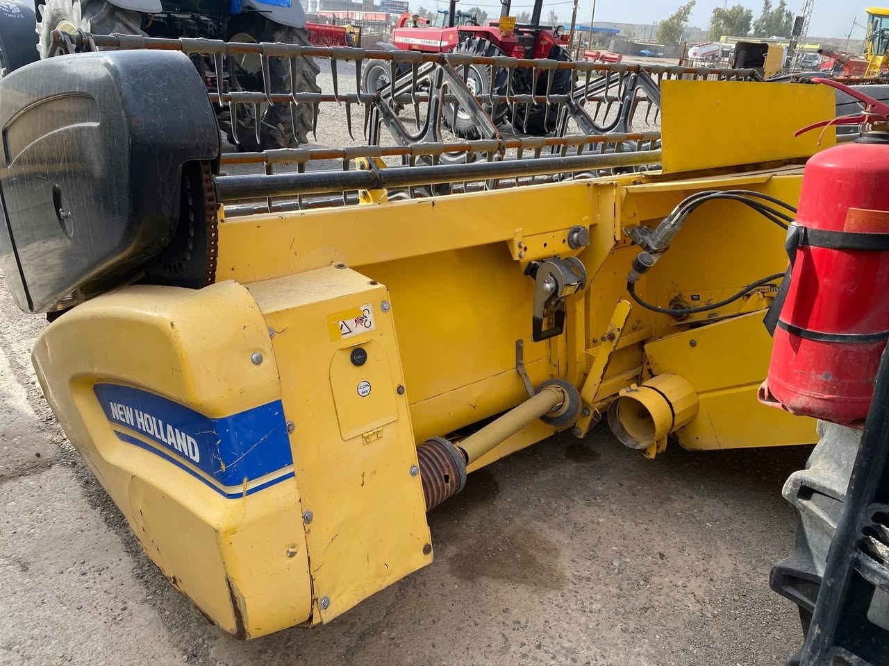 حاصودة للبيع
مواصفات :
*موديل 2014
*قايش 5040
*أوروبي بلجيكي اصلي
*مكفول كفالة عامة
العنوان : كركوك -قرب مطعم ميديا
رقم الهاتف :
***********
***********
New Holland
