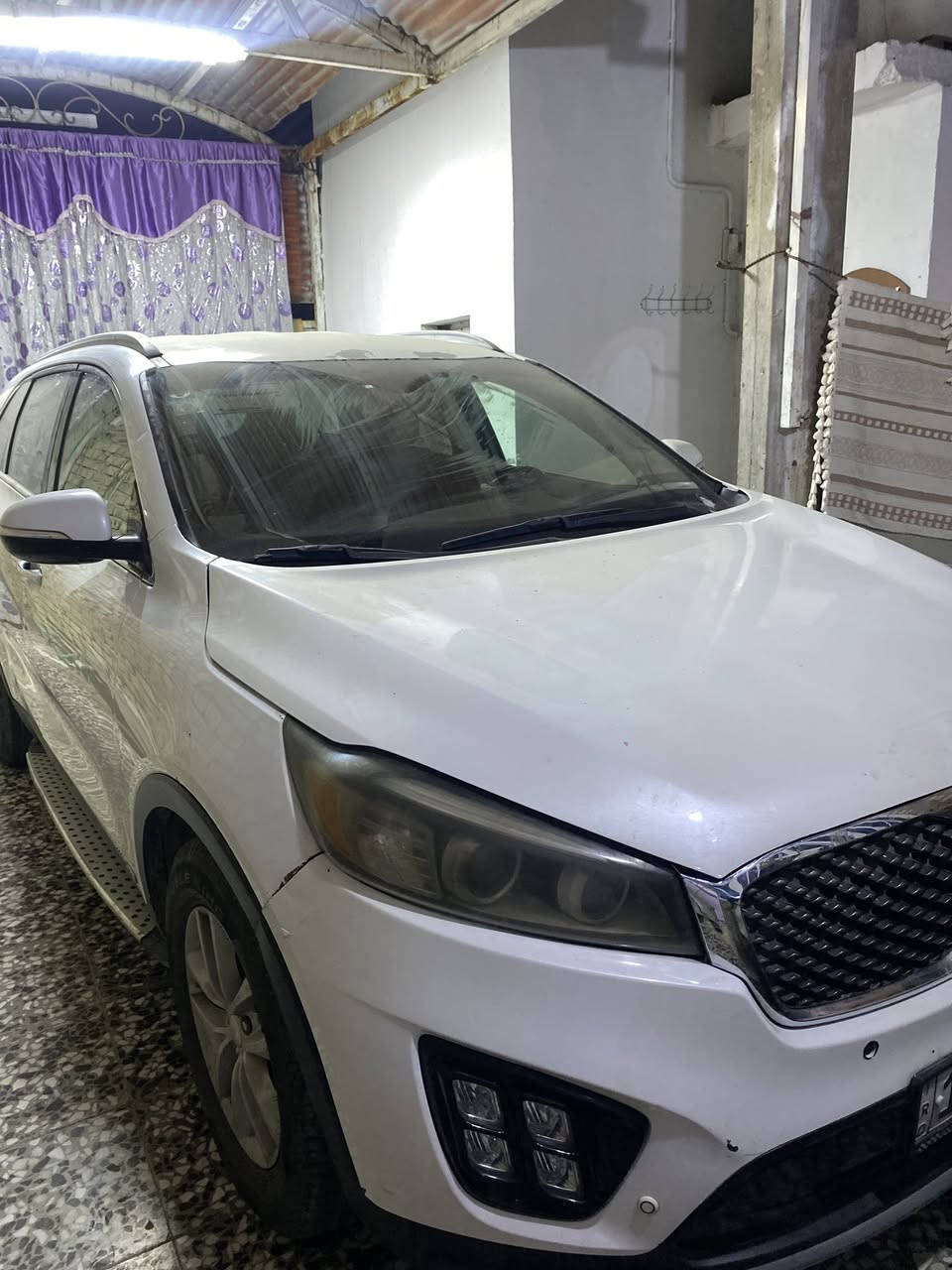 سورنتو ٢٠١٦ امريكي 
6 سلندر 
سبعه راكب
تلث قطع تبريد 
بيها خمس قطع صبغ 
بيبان اثنين وجاملغين 
وصندوگ 
بيها كازگيت خابطه 
السعر ١٥٥ بي مجال ان شاء الله
رقم الهاتف ***********
