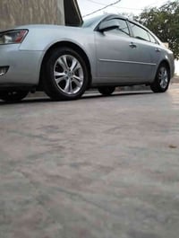 سوناته موديل ٧ للبيع مكينه ٣٣٠٠   رقم ديالى جديد ٠٧٧١٢٤٦٥٦٢٧