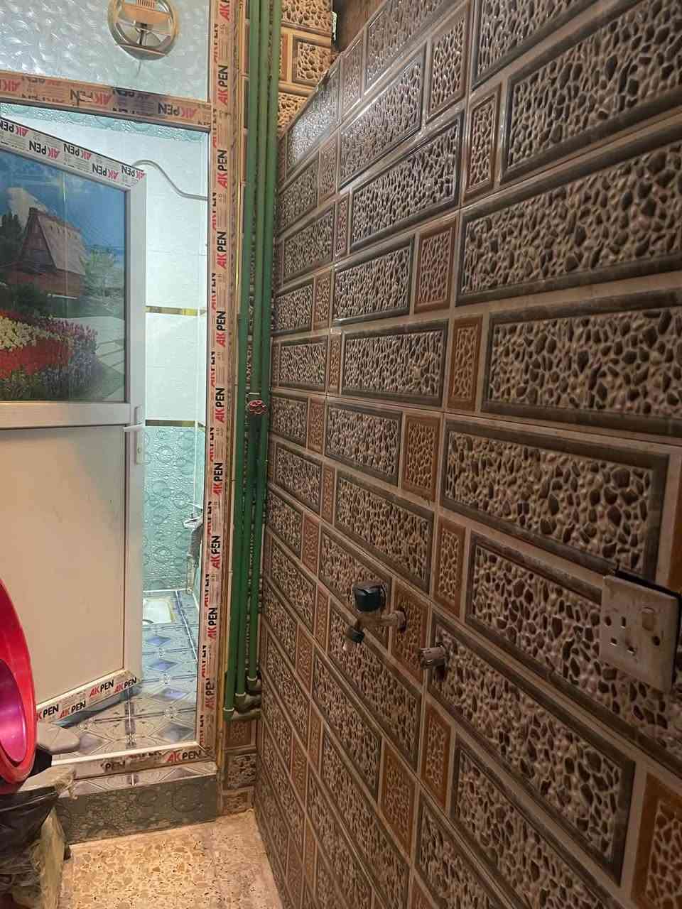 بيت في البلديات زراعي
بظهر شارع المصرف حي التراث 

مساحة 75 بيت حلو ونظيف وطابقين 

الطابق الاول بي مدخلين ممر واستقبال 

وصحيات خارجية ومنور وغرفة وصحيات داخلية

والطابق الثاني بي غرفتين  وحده من الغرف سويت 

البيت بناء حديث مو قديم 

السعر 105 وبي مجال بيع مستعجل 

للاستفسار ***********
