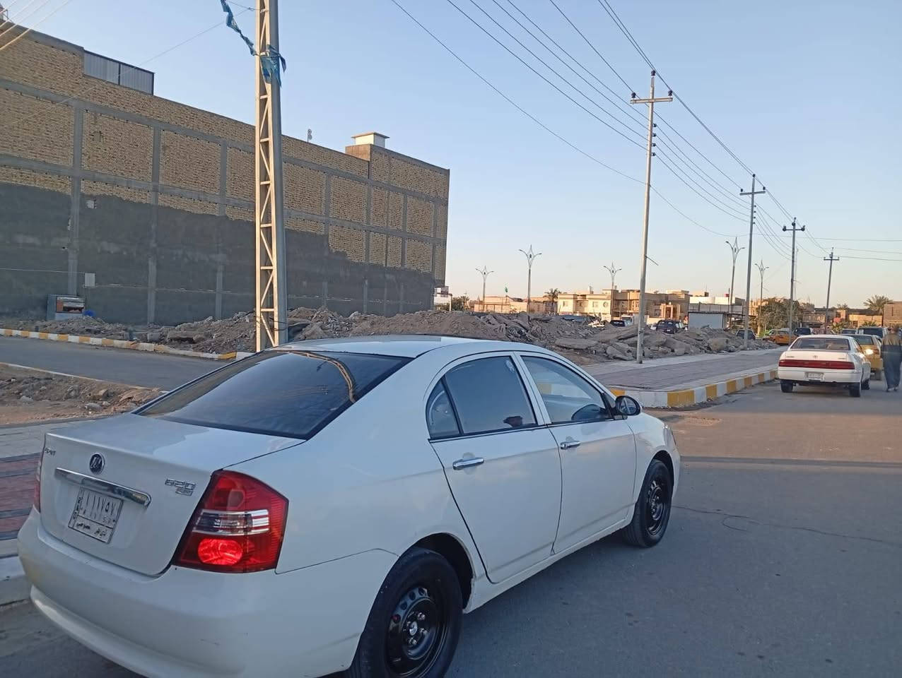 السلام عليكم ليفان مديل2013/ سياره جاهزه مكفوله من ضربه  بيه رشات صبغ مكينه وكير وحداديه وتخم تاير وتبريد وكهربايت كله جاهزه سياره بيه منضومه غاز شغاله تريد غاز تريد بانزين سياه رقم ذي قار بسمنه جاهزه للخير السعر 43 مكاني ناصريه مركز اتصل وبخدمتك، ***********
