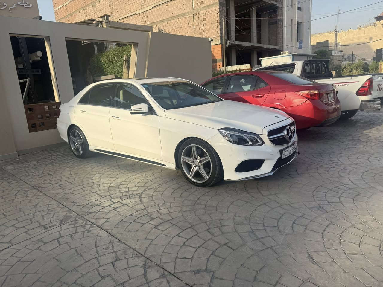 مساء الخير
مرسيدس e350 w212
ماشية ٩٩ الف كيلو 
قطعتين صبغ جاملغ و بنيد 
موديل ٢٠١٥ 
السعر ١٩٠ 
العنوان المنصور 
للاستفسار 
***********
