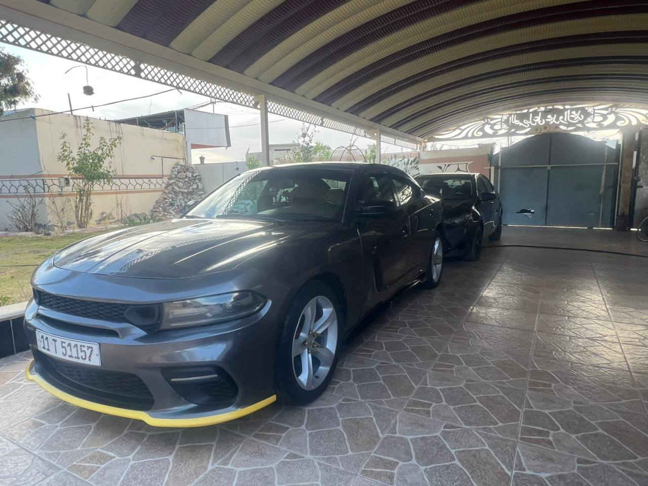 سلام عليكم جارجر موديل 2016 رقم بغداد دولي بسمي  سياره جديده بدون ضرر بيه مكانات صبخ أثر جراد كير محرك كفاله مكينه 3600 صدر امامي خلفي جديد
سياره فول موصفات عدا الفتحه
1بصمه تشغيل عن بعد 
2كشنات جليد كهربائي 
3 تحكم ستيرن
4ويل 20 تخم تاير جديد 
شاشه كبيره+كامره
حساسات خلفيه
كير طياره 
منضومه زنون 
كروس سرعه
داخل كاربون
جناح خلفي 
محدد سرعه 
سعر (157) وبيه مجال للبيع أو مراوس 
مكاني ديالى وقم ***********
