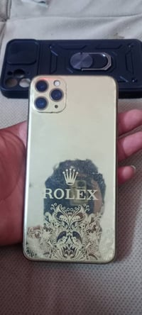 ايفون 11برو ماكس امبدل شاشه ول البصمه واكفه الذاكره 256 البطاريه 71 ال...