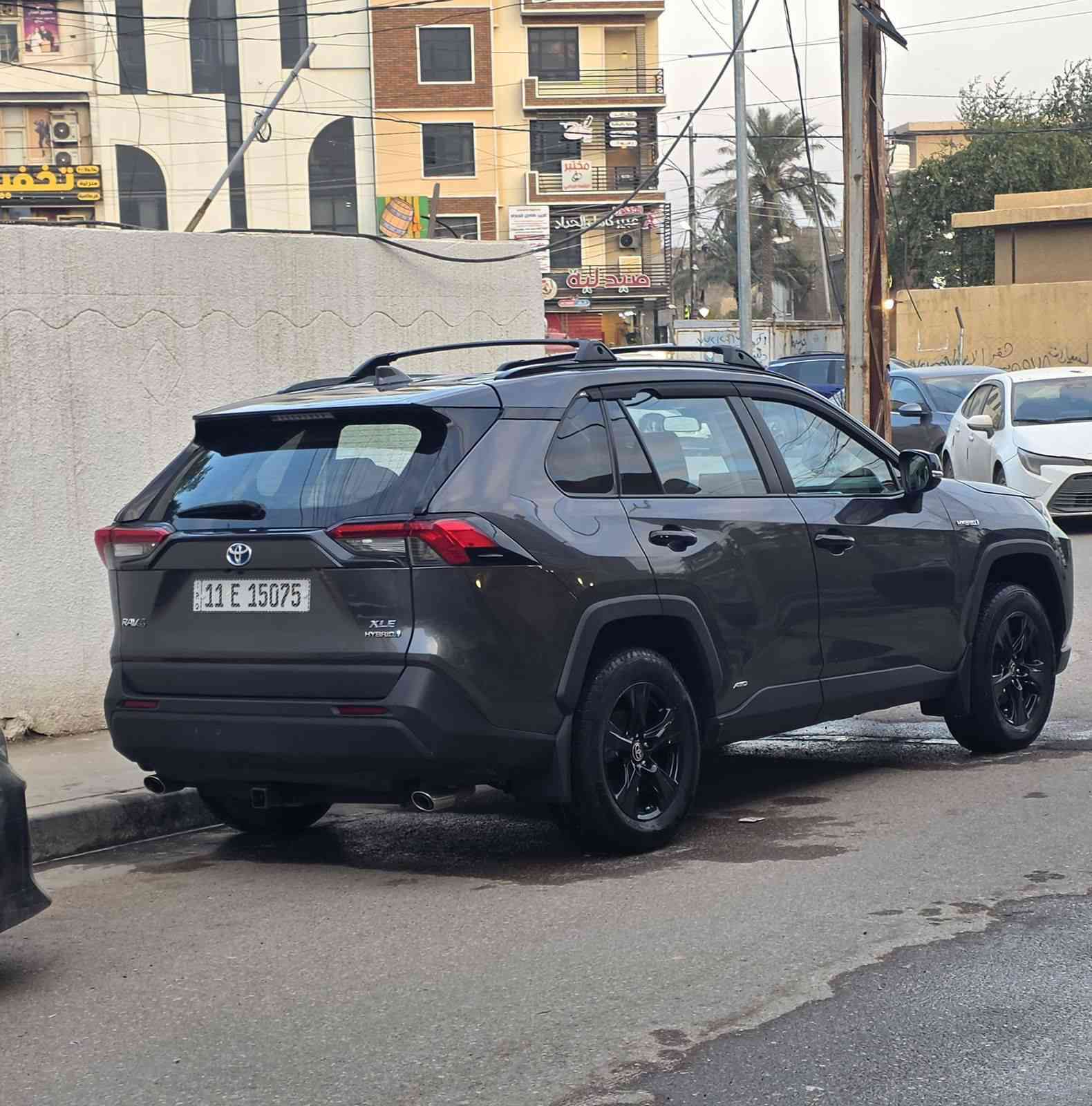 السلام عليكم 
للبيع تويوتا راف فور XLE 
موديل 2021 هايبرد 
فول مواصفات 
حادثهة الباب الخلفي او باب السايق طخة بسيطة نفس البوب مصلحات بدون فتح فقط والباقي مكفولة كفالة عامة وصور الحادث بالمنشور 
السيارة جديدا جدا بدون اي نقص من الباتري والتايرات والحدادية والدهن والفلاتر ادامة كاملة هسة مسويهة  بدون اي ملاحظات والحمدلله 
ماشية 44 مايل
رقم بغداد الجديد وبأسمي تحويل مباشر 
مكان السيارة بغداد الدورة
السعر 225 وبيهة مجال 
للاستفسار   ‏‪0776 587 2579‬‏

تابع الصفحه Auto Park/
اوتو بارك
