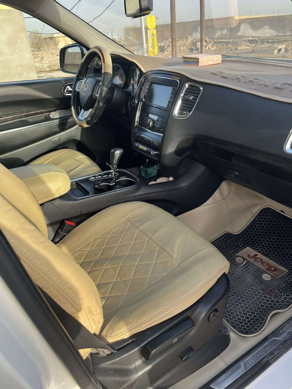 السلام عليكم 
دورنكوً. موديل ١٢ وراد كندي محرك وكير بلاديه مكفول وحداديه وتخمً تاير بيها طربتين جاملق الخلفي ثلاث قطع تبريد تشغيل عن بعد رقمها بغداد مكاني بلبصره سعرها 175


**إذا كنت صاحب هذا الإعلان وتريد حذفه لأي سبب، رجاءا أرسل رسالة إلى الدعم الفني**