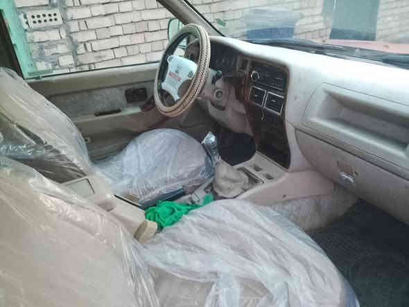 السلام عليكم بيكم جنبي موديل 2010 سنوية لي 28 سعر مكينه كير مكفولات تبريد حدايدة جديد سعر 50 مكان بغداد ***********
