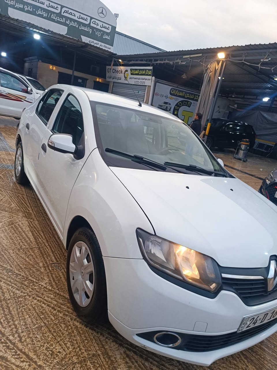 للبيع فقط
2017 بدون صبغ
السعر 80


**إذا كنت صاحب هذا الإعلان وتريد حذفه لأي سبب، رجاءا أرسل رسالة إلى الدعم الفني**