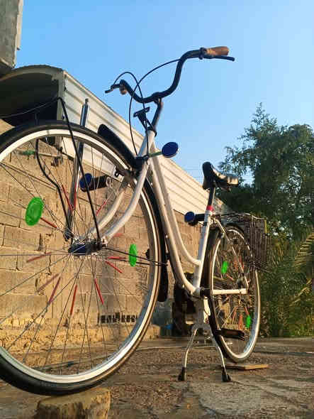 السلام عليكم بايسكل للبيع حجم 27فول نظافه كامل سعر 120 وبيه مجال  عنوانه حله خارج منطقه البونافع رقم 
***********
